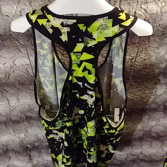 Active Set - Picture 3 of 4